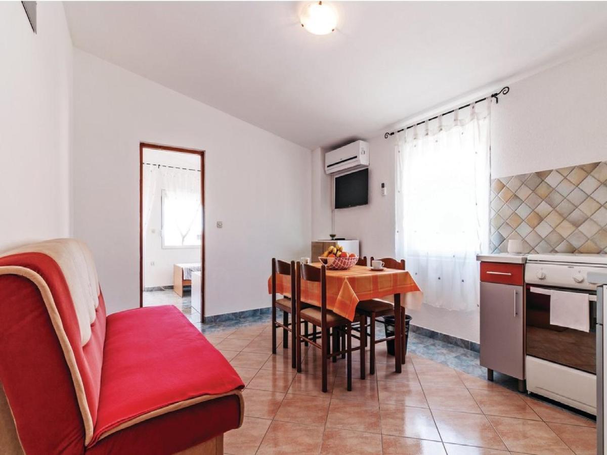 Apartments Hak Vir Exterior photo